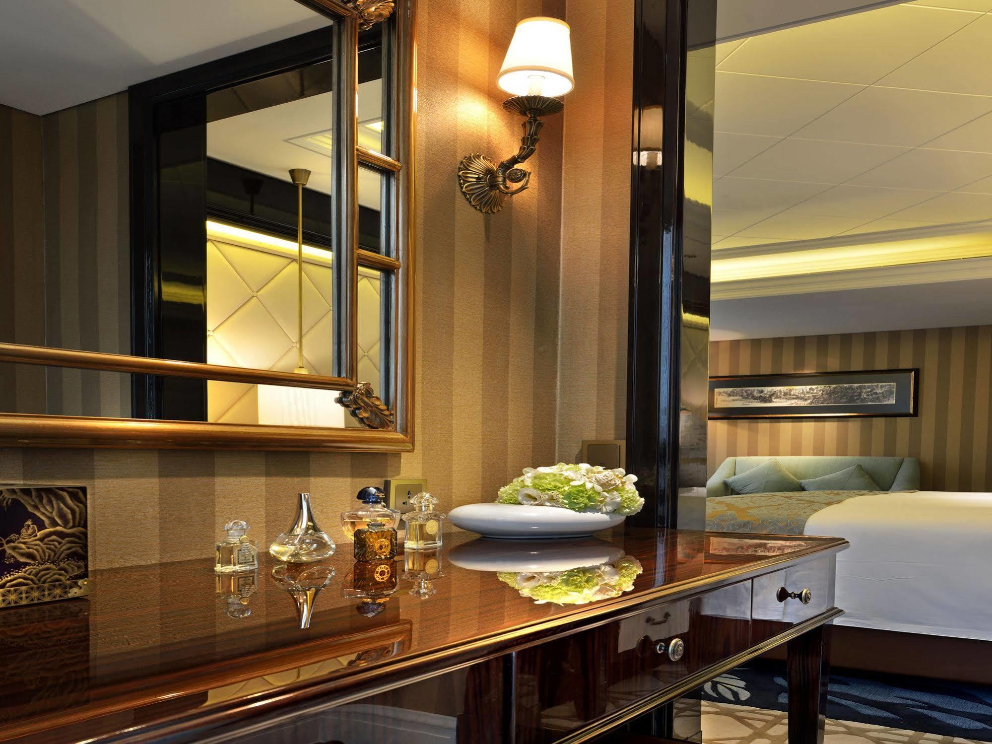 Renhe Spring Hotel Chengdu Extérieur photo