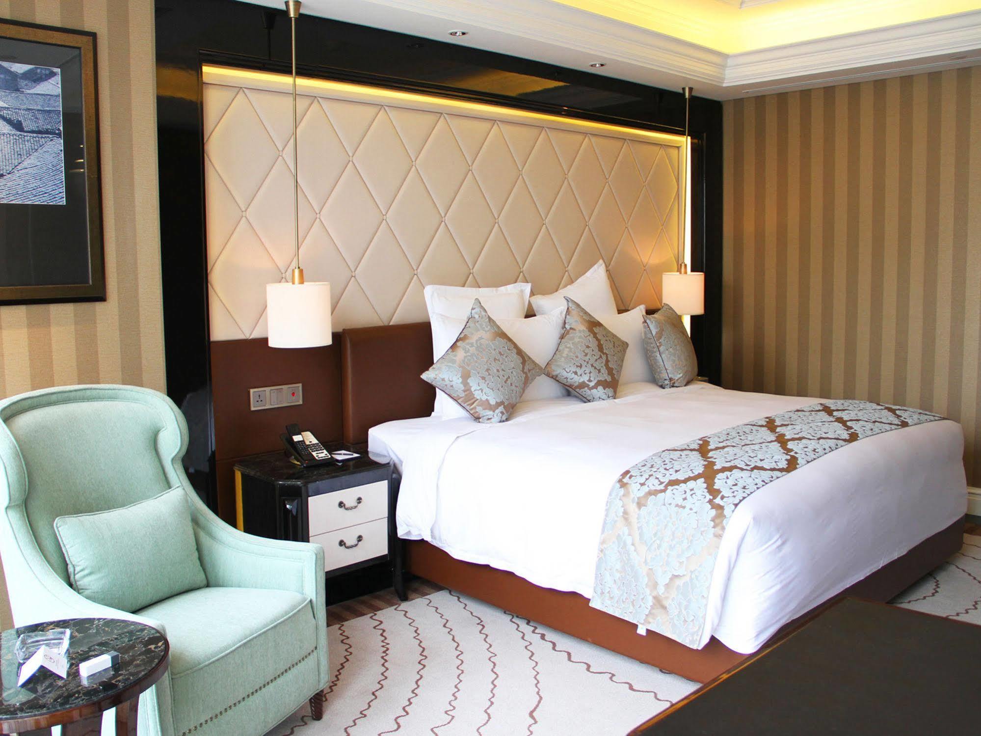 Renhe Spring Hotel Chengdu Extérieur photo